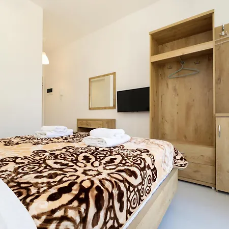 Santorini Residence, Drymades Dhermi شقة Gjilek