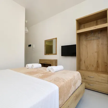 Santorini Residence, Drymades Dhermi アパート *