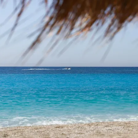 Santorini Residence, Drymades Dhermi * Gjilek