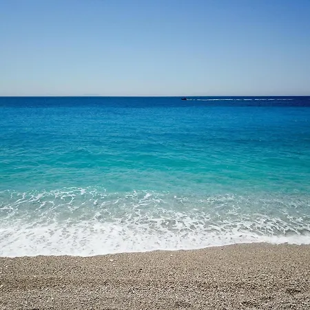 Santorini Residence, Drymades Dhermi شقة *