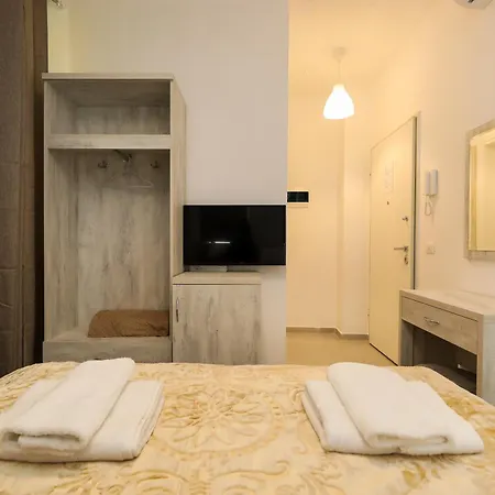 Santorini Residence, Drymades Dhermi アパート Gjilek