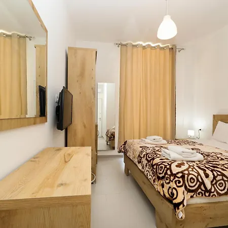 Santorini Residence, Drymades Dhermi アパート Gjilek