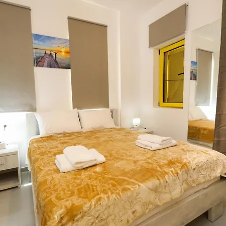 Santorini Residence, Drymades Dhermi * Gjilek