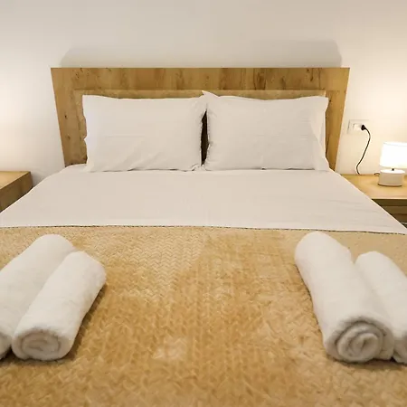 Santorini Residence, Drymades Dhermi アパート