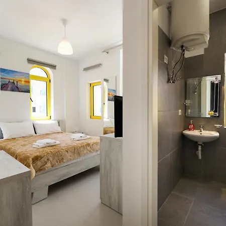 Santorini Residence, Drymades Dhermi *