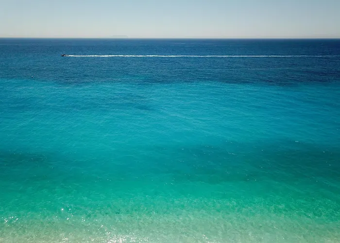 Santorini Residence, Drymades Dhermi *