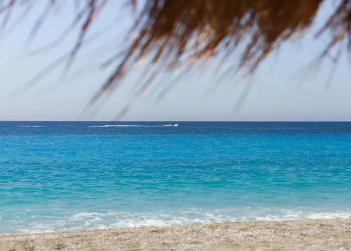 Santorini Residence, Drymades Dhermi * Gjilek