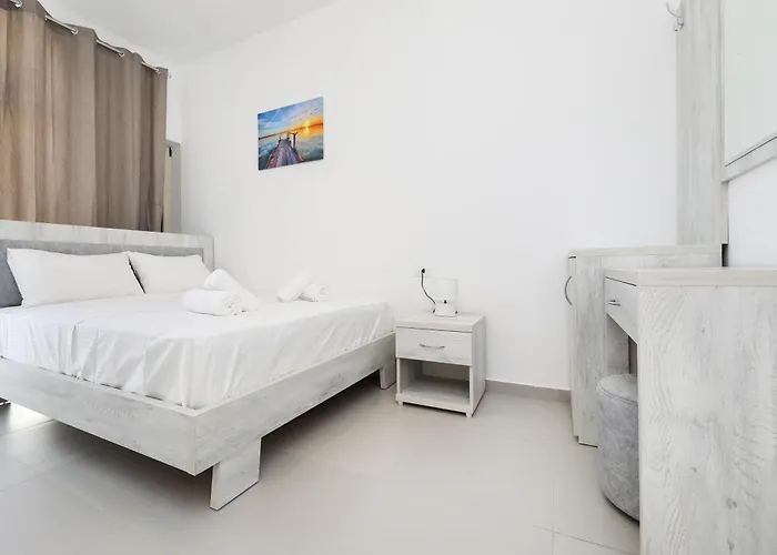 Santorini Residence, Drymades Dhermi Apartamento